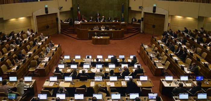 Mientras sueldo mínimo subió 6 mil pesos: dieta parlamentaria tuvo un 'generoso' reajuste