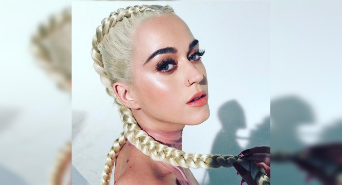 Katy Perry reveló sus cirugías estéticas con motivador mensaje sobre el autoestima