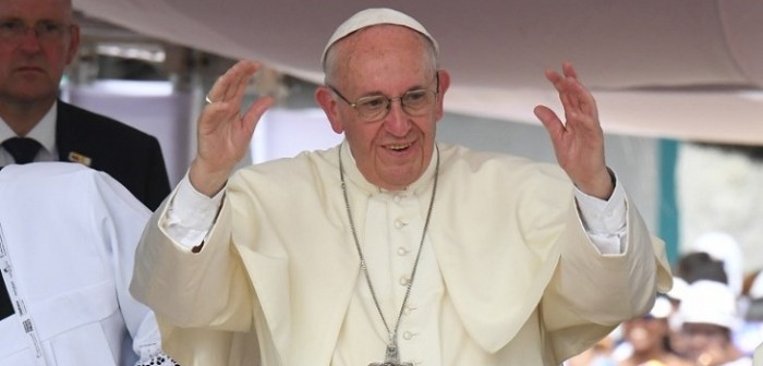 Senado aprueba proyecto que declara feriado el 16 de enero en Santiago por visita del Papa