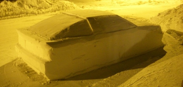 Auto de nieve creado por joven canadiense engañó a la policía: no era real