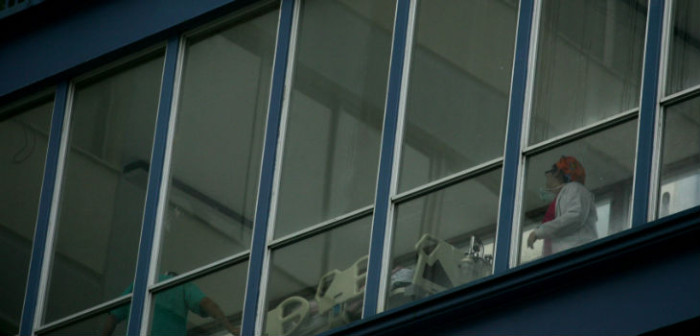 Agresión de jóvenes porteños: las graves lesiones de anciana que fue empujada por escalera