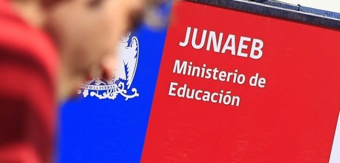 Junaeb hace llamado a que estudiantes postulen y/o renueven sus becas y beneficios
