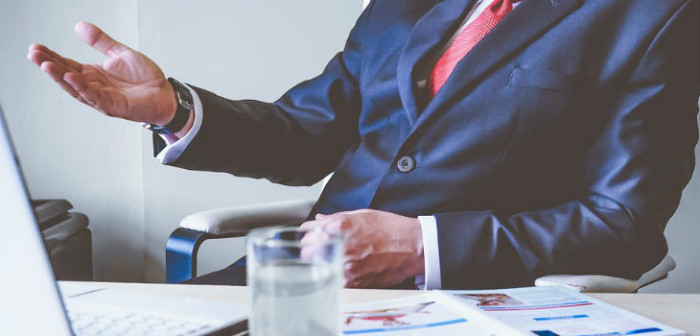 El 'alto' costo que debió pagar una mujer tras no aceptar indignante condición de su jefe