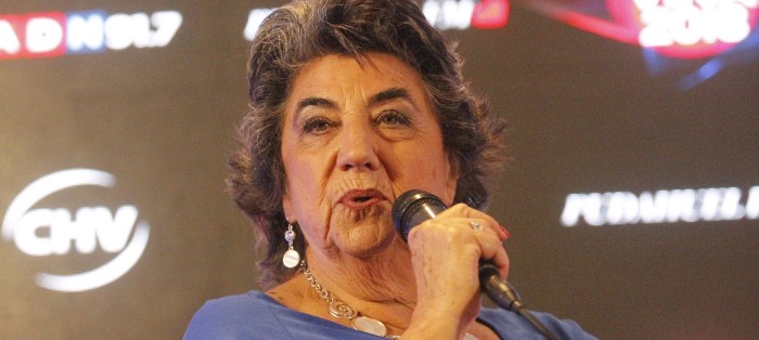 Alcaldesa Virginia Reginato vivió incómodo momento por falla técnica en Festival de Viña