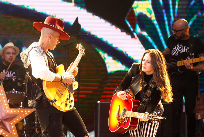 ¡Lo destrozaron! Calidad vocal de integrante de Jesse & Joy fue criticado en show de Viña