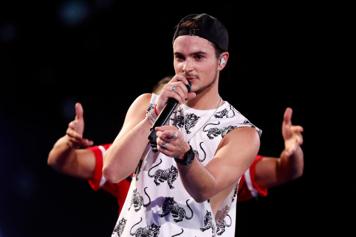 Burlas y comparaciones: los hilarantes memes que dejó la presentación de Schuster en Viña