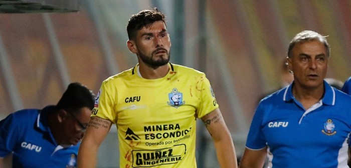 Duro golpe: así fue la jugada que dejó fuera de partido al portero Paulo Garcés