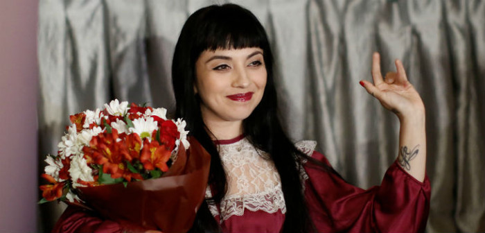 Mon Laferte divide opiniones con polémica frase sobre el amor en redes sociales