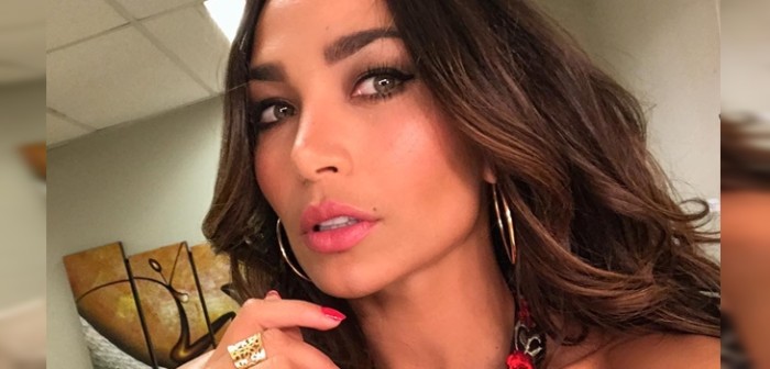 ¿El mismo que recibió Betsy? CHV no da tregua y le da ostentoso regalo a Lisandra Silva