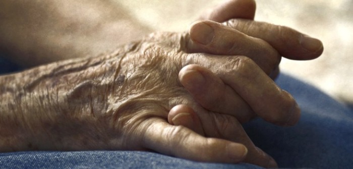 La drástica decisión que tomó madre de avanzada edad tras no poder cuidar más a su hijo