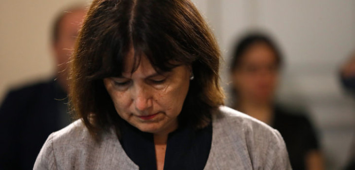 Citarán a Ministra de Salud a comisión de la Cámara por muerte de bebés en Clínica Alemana