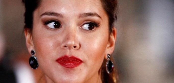 Carolina Mestrovic se llenó de críticas tras poco acertado look en noche final de Viña