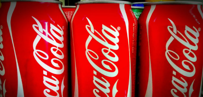 Mujer bebía 30 latas de Coca- Cola al día: estas fueron las consecuencias de su adicción