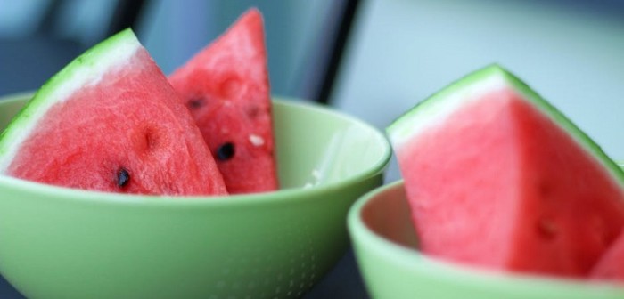 7 alimentos hidratantes que te salvarán de las olas de calor este verano