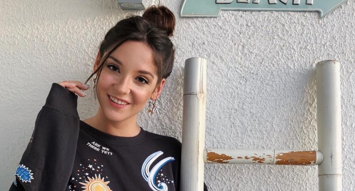 La tragicómica foto de Kel Calderón ante proximidad de San Valentín