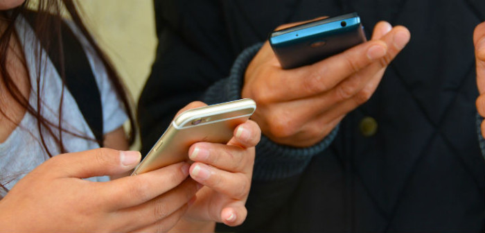 Reconocida marca se repite en la lista: estos son los teléfonos que emiten más radiación