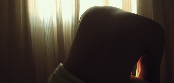 Hombre tomó demasiado viagra y terminó viendo rojo: condición puede ser irreversible