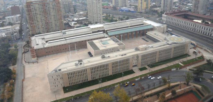 Sargento del Ejército fue hallado muerto en estacionamiento del edificio institucional