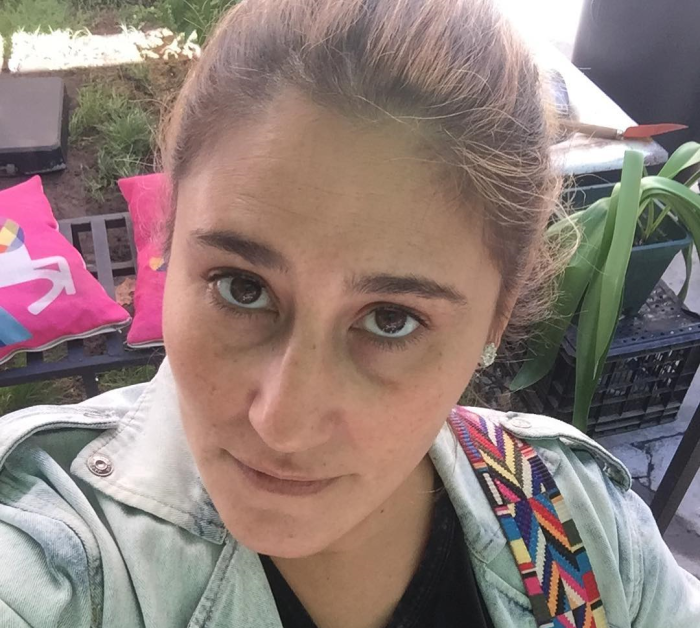 “Rubio aspiracional 8.2”: Belén Mora se sometió a sutil cambio de look