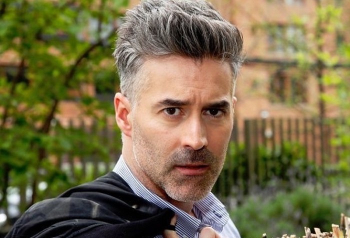 Actor Carlos Díaz celebra 18 años de amor junto a su esposa: la conoció en Adrenalina