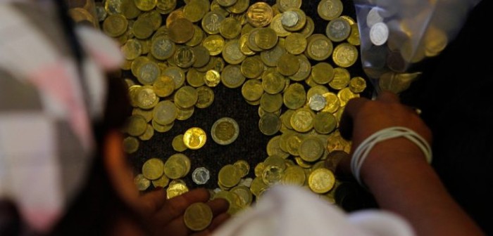 Conductor acusa a juez de no aceptar el dinero de su multa: canceló $70 mil en monedas