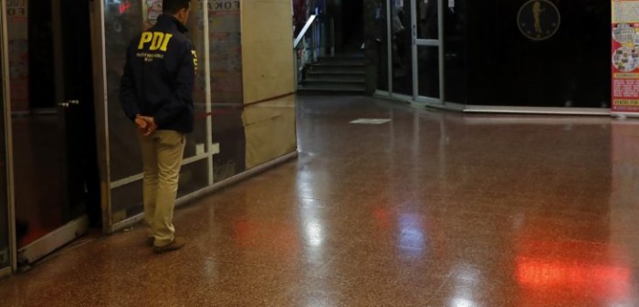 Violador en libertad condicional habría abusado de mujer en galería penquista