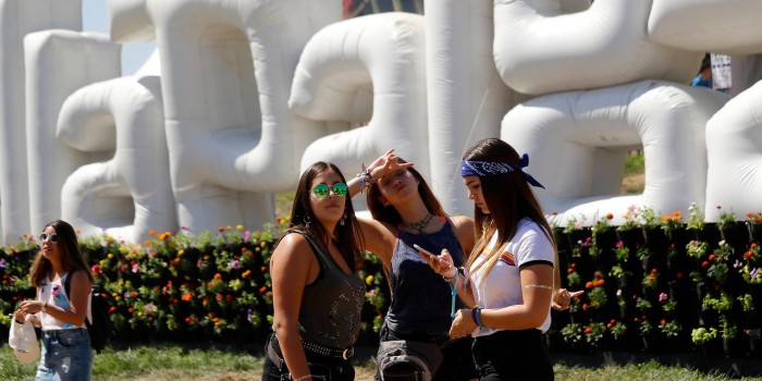 Adiós a las coronas de flores: estas son las tendencias que se tomaron el Lollapalooza