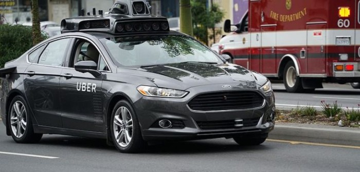 Vehículo Uber sin conductor mata a mujer en el primer atropello fatal de autónomos