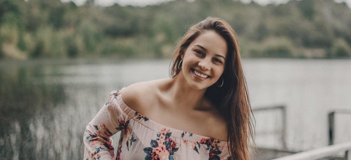 Actriz de 'Wena Profe' Vivianne Dietz se convirtió en la musa de CNCO en nuevo videoclip