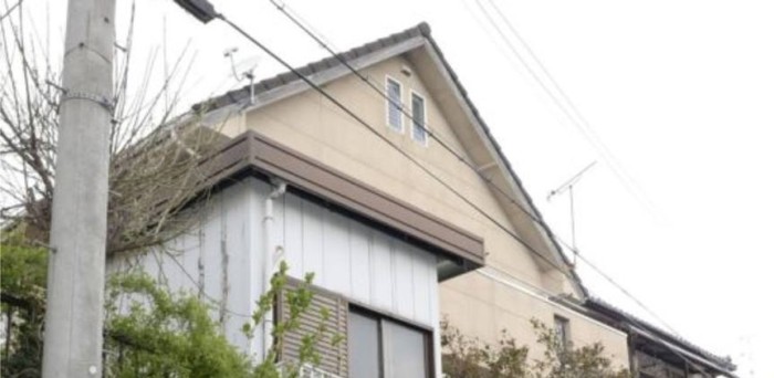 Padre mantuvo encerrado a su hijo por 20 años en una jaula porque era 