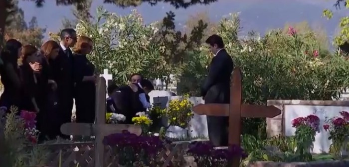 Si María Elsa sobrevivió, ¿de quién era la tumba que apareció en Perdona Nuestros Pecados?