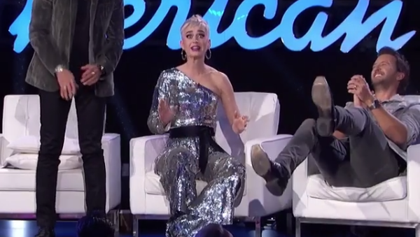 Katy Perry protagoniza divertido chascarro en American Idol: todo por reírse muy fuerte