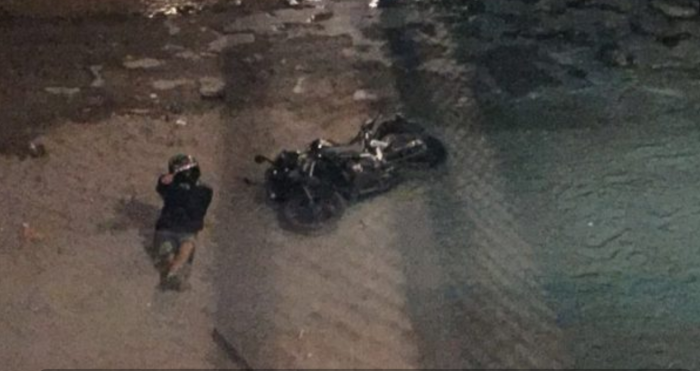 Motociclista ebrio cayó al Mapocho: su reacción después del accidente es insólita