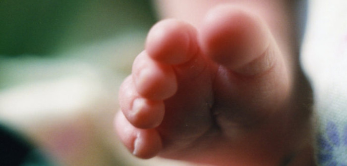 Discusión entre pareja tuvo despiadado final: mujer arrojó a bebé por la ventana en Perú