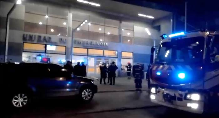 Emergencia química obliga a evacuar Hospital Barros Luco: habría presencia de cianuro