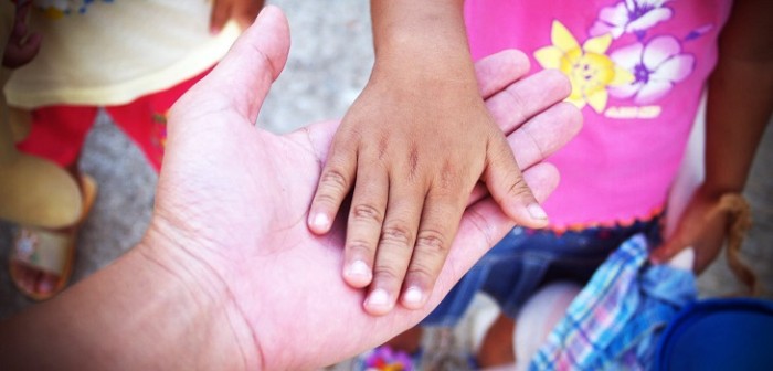 Padre de 9 hijos recibió desagradable sorpresa tras visitar al doctor: demandó a su esposa