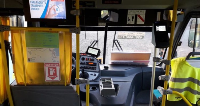 Llegó el momento: pagar la micro con el celular ya será posible en Villarrica y Temuco