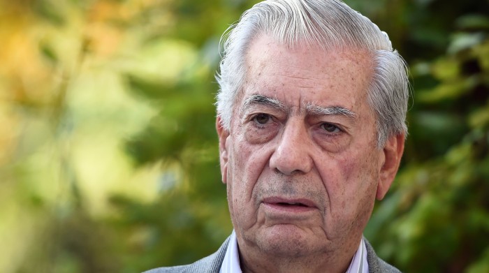 Viralizan tajante respuesta de Vargas Llosa sobre dictaduras 'menos malas'