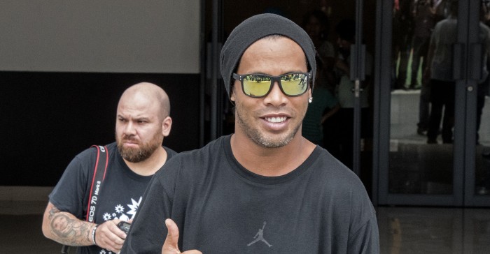 Negó todos los rumores: Ronaldinho aseguró que matrimonio con sus 