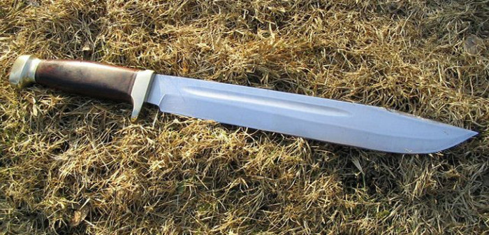 Sujeto le habría partido el cráneo a su exsuegra con un machete en Valparaíso