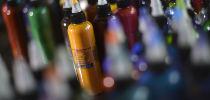 Tatuador convirtió inexplicable dibujo en un tatuaje que ya varios envidian