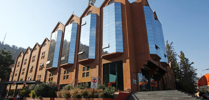 Llegó el día: Canal 13 comienza polémica desvinculación masiva de trabajadores