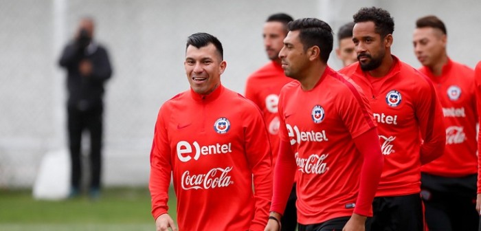 Retraso de la 'Roja' a su partido con Colombia en Copa América desató ola de memes