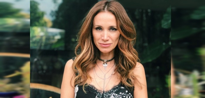 Alejandra Fosalba publicó imagen junto a sus dos hijas y se llenó de halagos: son iguales