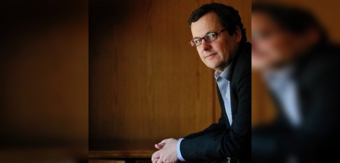 Canal 13 aceptó renuncia de Enrique Mujica: Cristián Bofill asumirá como director de prensa interino