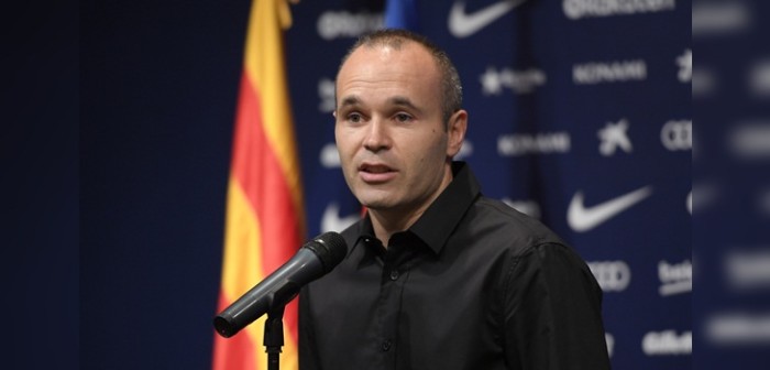 Entrevista a Iniesta terminó en caos: se derrumbó galería y 18 personas resultaron heridas