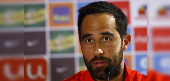 Exseleccionado nacional sobre regreso de Claudio Bravo a la Roja: 
