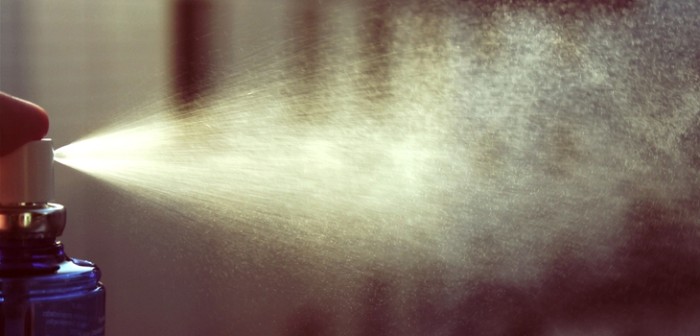 Reto del desodorante: madre advierte con crudas fotos sobre popular práctica entre jóvenes