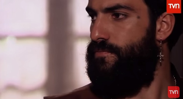 Gabriel Cañas en La poseída / Youtube