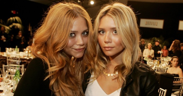 Ya no parecen gemelas: una de las hermanas Olsen exhibió exceso de cirugías en Gala MET